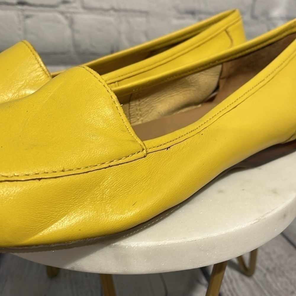 Array lemon yellow leather flats Size 6.5 - Picture 8 of 9